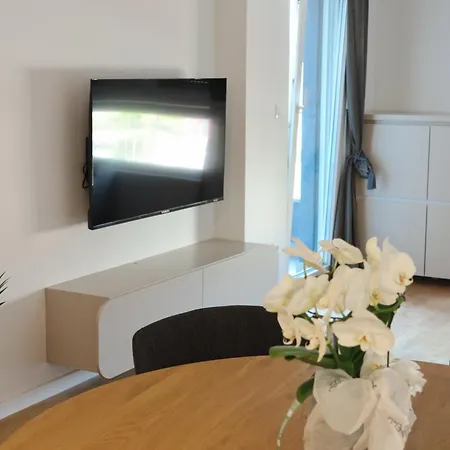 Appartamento Modern Escape With Garage